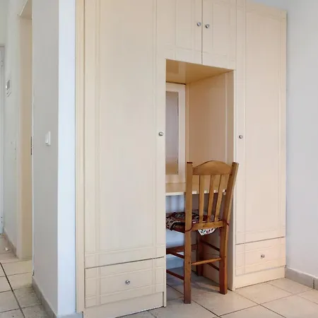 Yiannis 5 Apartment